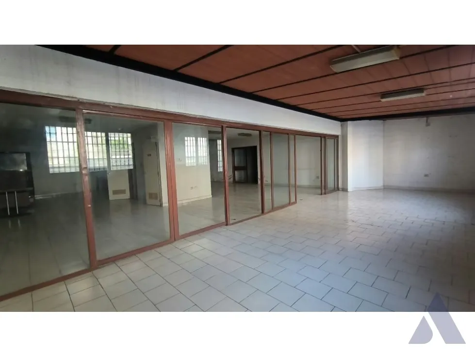 Se vende oficina/local 400m2 Santa Rosalía 6503 - 5