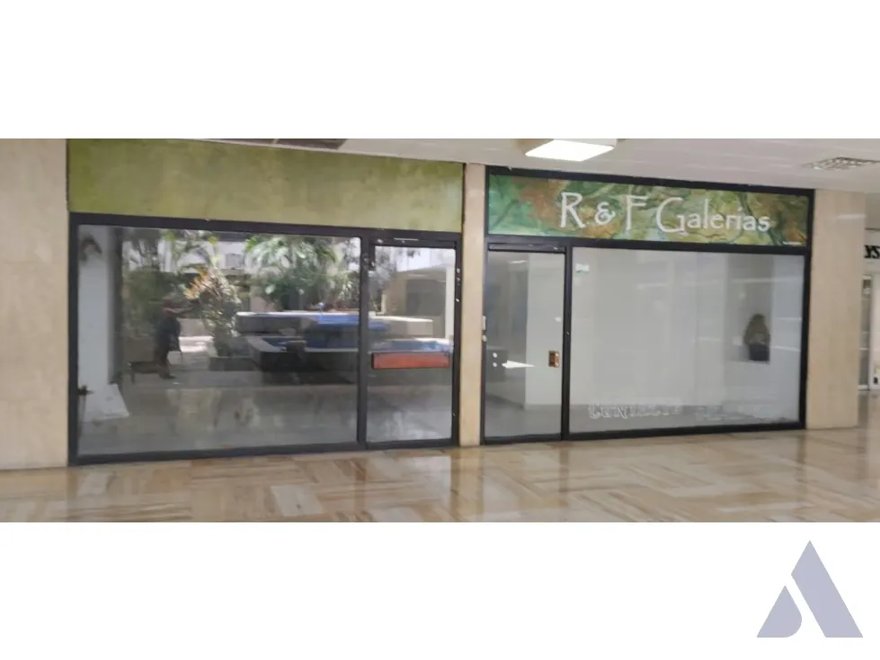 Vendo Local Comercial en PB 134m2 C. C. Concresa 4938