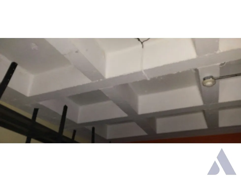 Vendo Local Comercial en PB 134m2 C. C. Concresa 4938 - 11