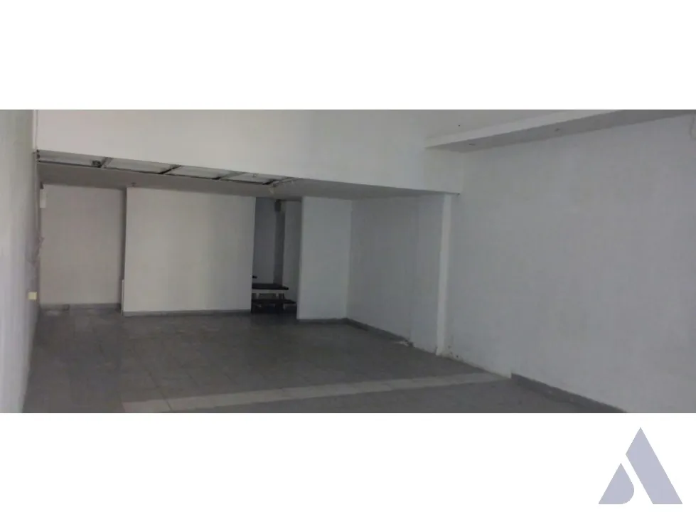 Vendo Local Comercial en PB 134m2 C. C. Concresa 4938 - 9