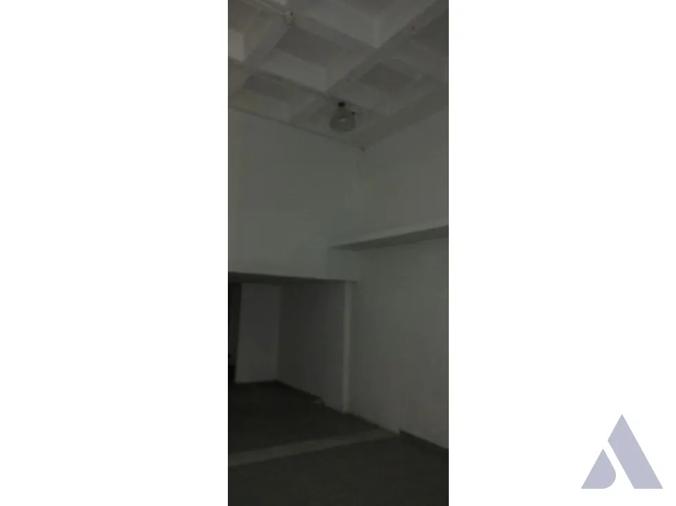 Vendo Local Comercial en PB 134m2 C. C. Concresa 4938 - 10