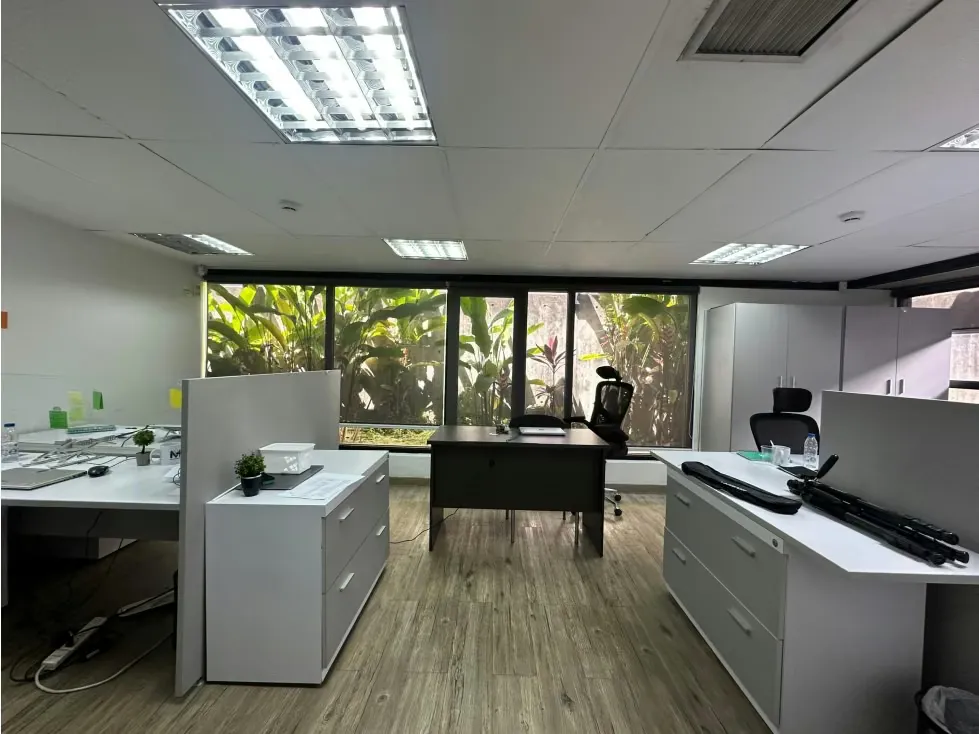 Se vende oficina 450m² con terraza en El Rosal - 16