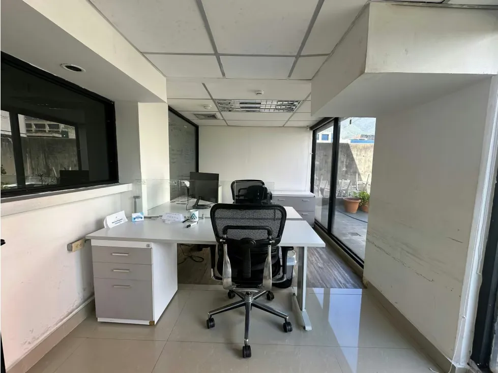 Se vende oficina 450m² con terraza en El Rosal - 6