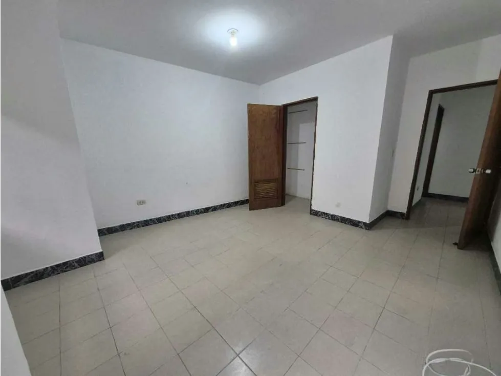 Se alquila apartamento 80m2 Urb. Monterrey 7518 - 6