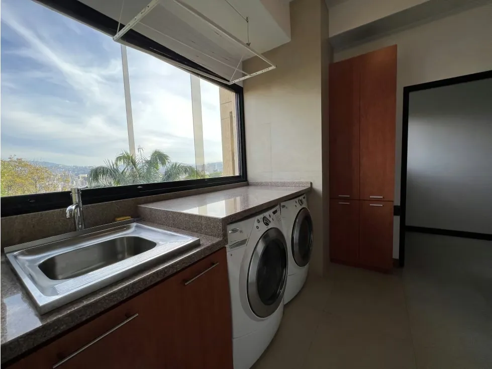 Se Vende Ph/400M2/3h+s/4b+s/3p/Los Palos Grandes/7951 - 7