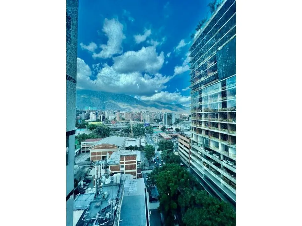 Se vende oficina 87m2 Las Mercedes - 7