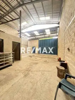 En Venta Galpón Industrial Comercial en Piñonal