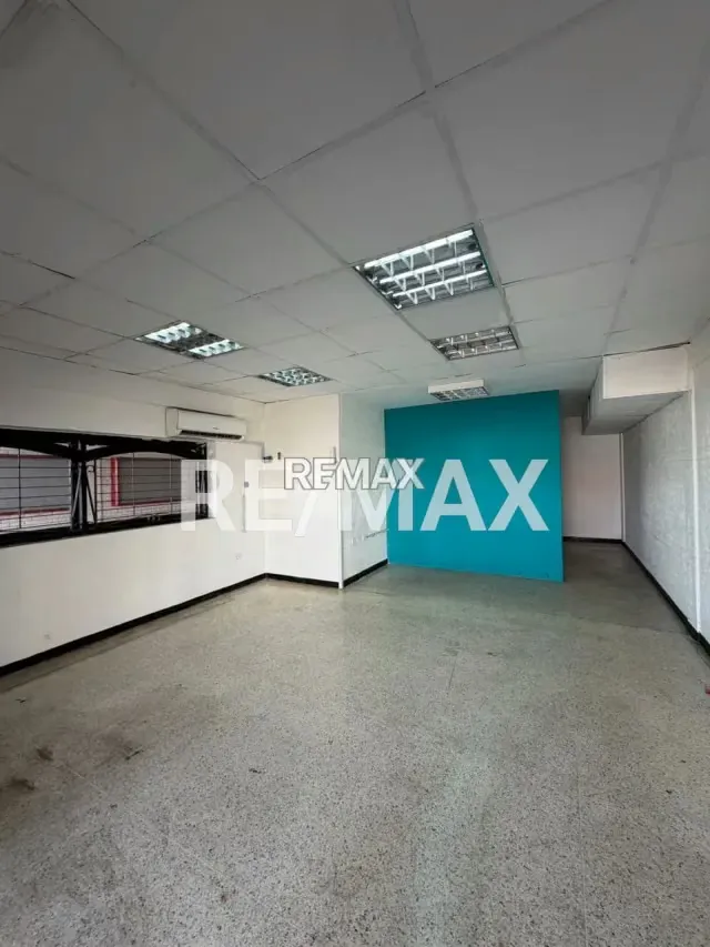 Local Comercial en Alquiler Av 4 Bella Vista - 3
