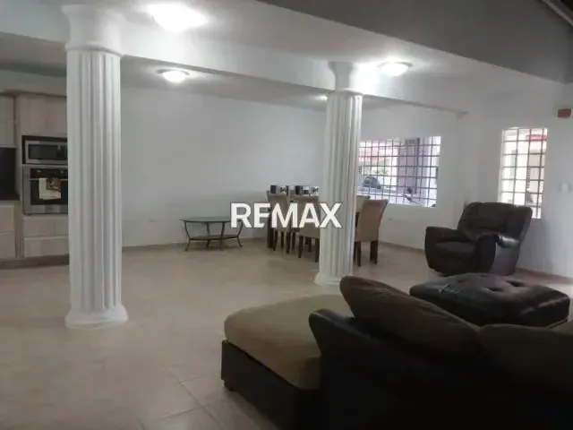 EN ALQUILER HERMOSA CASA DE 12 HABITACIONES, URB VALLE DE LUNA, SECTOR TIPURO. MATURÍN-MONAGAS - 4