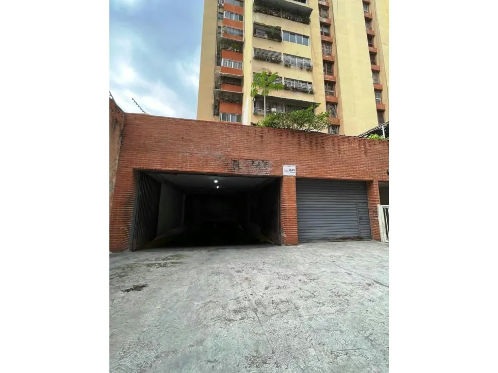 LOCAL COMERCIAL - SANTA ROSALIA - 2415 Mts2 - 2