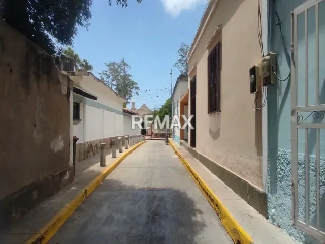 CASA EXCLUSIVA EN EL CORAZON HISTORICO DE LA ASUNCION, ISLA DE MARGARITA - 18