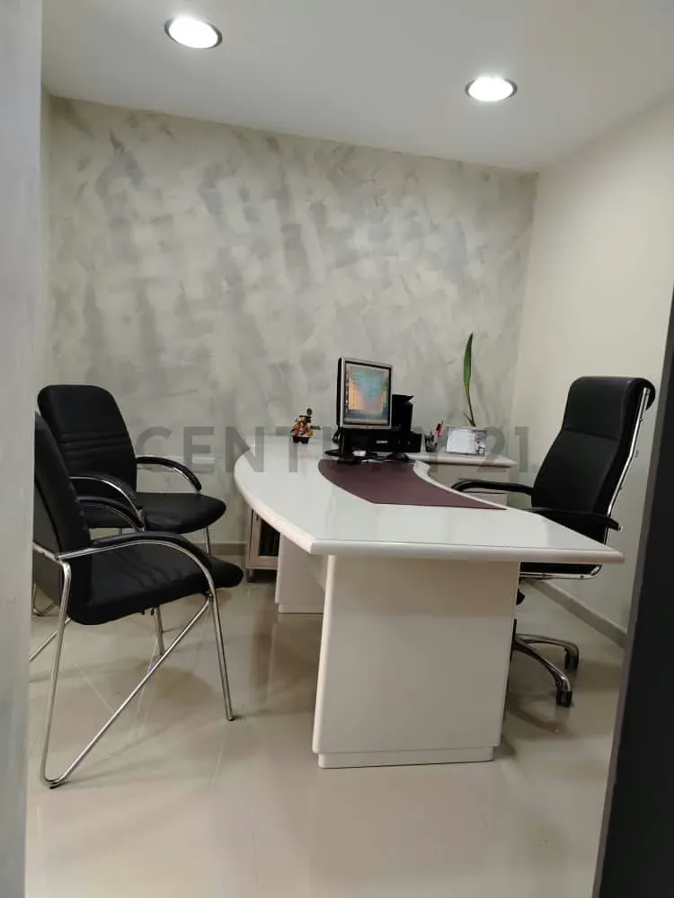 Oficina en Alquiler Centro Especialidades Médicas San Sebastian Pueblo Nuevo - 2