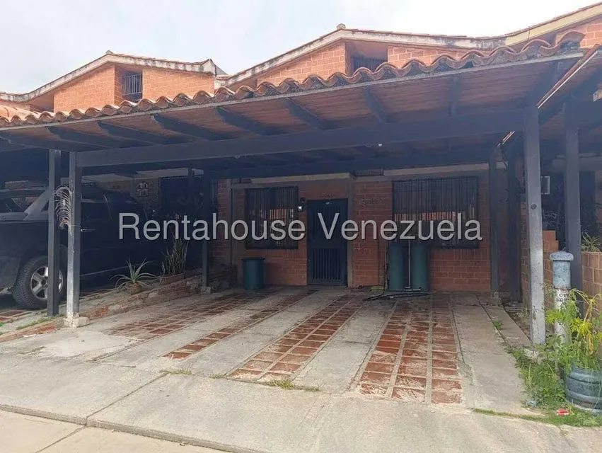 Casa (Multipes Niveles) en Venta en Nueva Casarapa, Miranda