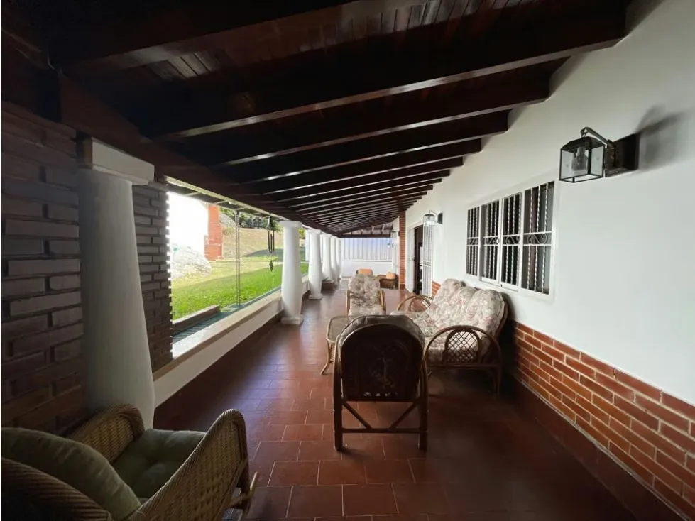 Vendo casa 700m2 5h+s/4.5b+s/4p La Lagunita 2656 - 3