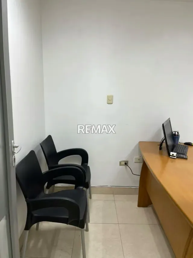 Se Vende Oficina en el Centro Comercial El Pinar - 6