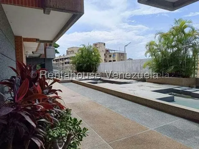 Apartamento (1 Nivel) en Alquiler en Los Chaguaramos, Distrito Metropolitano - 20