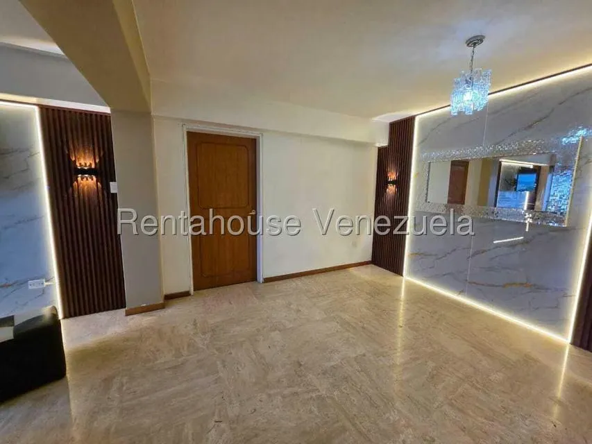 Apartamento (1 Nivel) en Alquiler en Los Chaguaramos, Distrito Metropolitano - 5
