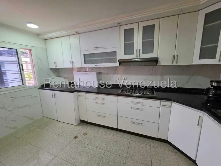 Apartamento (1 Nivel) en Alquiler en Los Chaguaramos, Distrito Metropolitano - 7