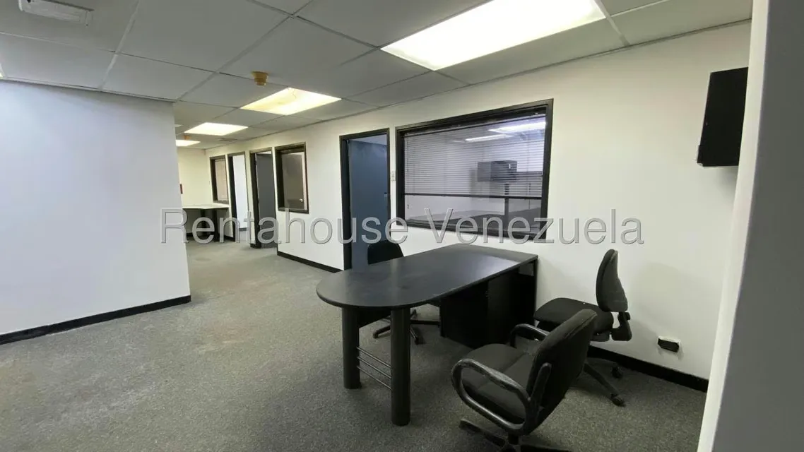 Local Comercial en Alquiler en Avenida Bella Vista, Zulia - 11