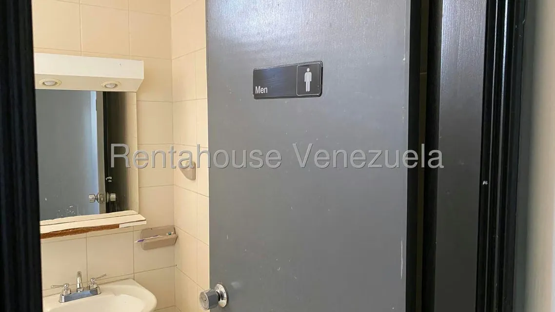 Local Comercial en Alquiler en Avenida Bella Vista, Zulia - 17