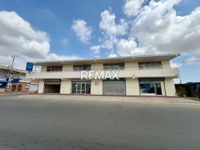 Centro comercial caujaro