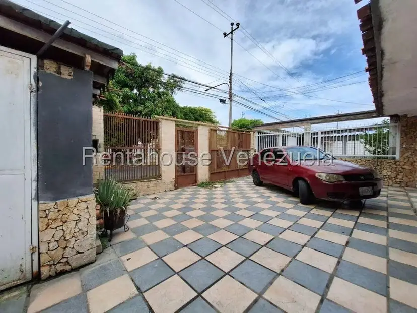 Comercial (Local Comercial) en Venta en Las Mercedes, Lara