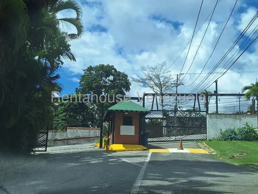 Terreno (Residencial) en Venta en Los Guayabitos, Distrito Metropolitano