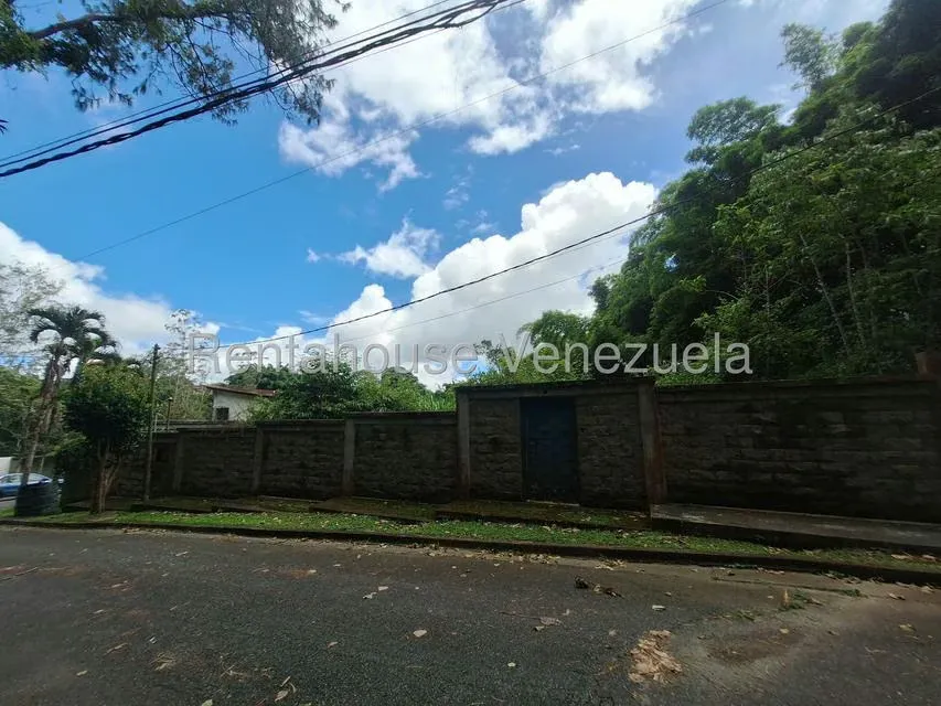 Terreno (Residencial) en Venta en Los Guayabitos, Distrito Metropolitano - 2