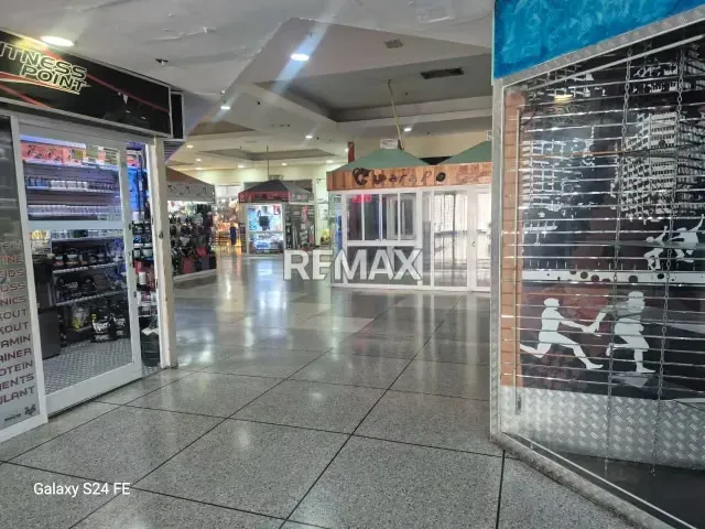 EN VENTA LOCAL COMERCIAL EN C.C SAN DIEGO FIN DE SIGLO - 4