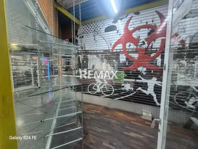 EN VENTA LOCAL COMERCIAL EN C.C SAN DIEGO FIN DE SIGLO - 5
