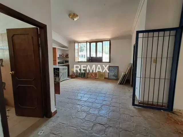 Venta Casa Comercial Residencial para Oficinas Comercios puerta Cerrada - 17