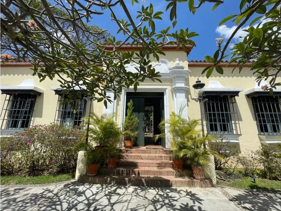 Vendo casa 1000m2 5h+4s/9.5b/8p Los Chorros 3415 - 2