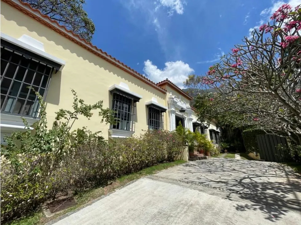 Vendo casa 1000m2 5h+4s/9.5b/8p Los Chorros 3415 - 3