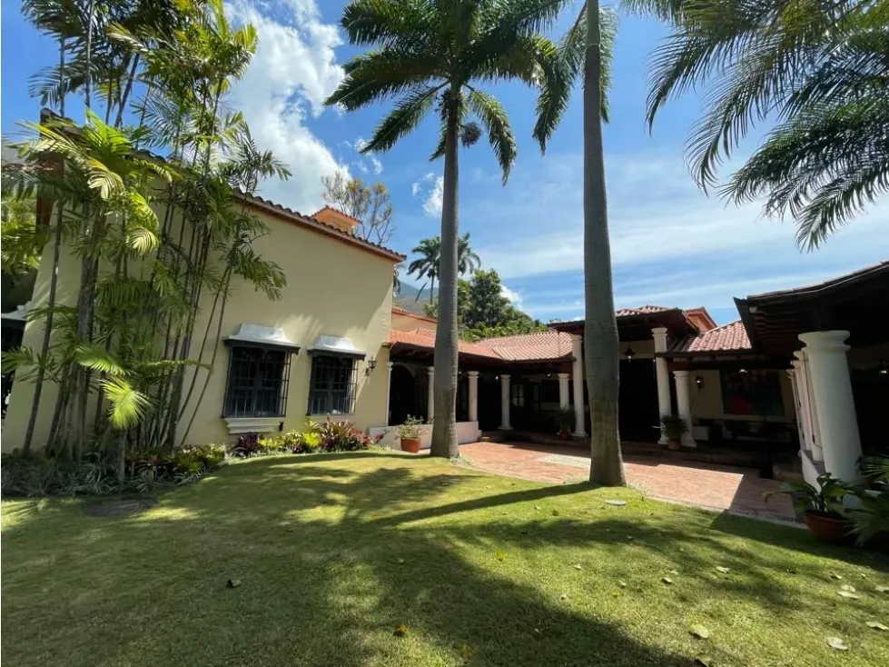 Vendo casa 1000m2 5h+4s/9.5b/8p Los Chorros 3415 - 6