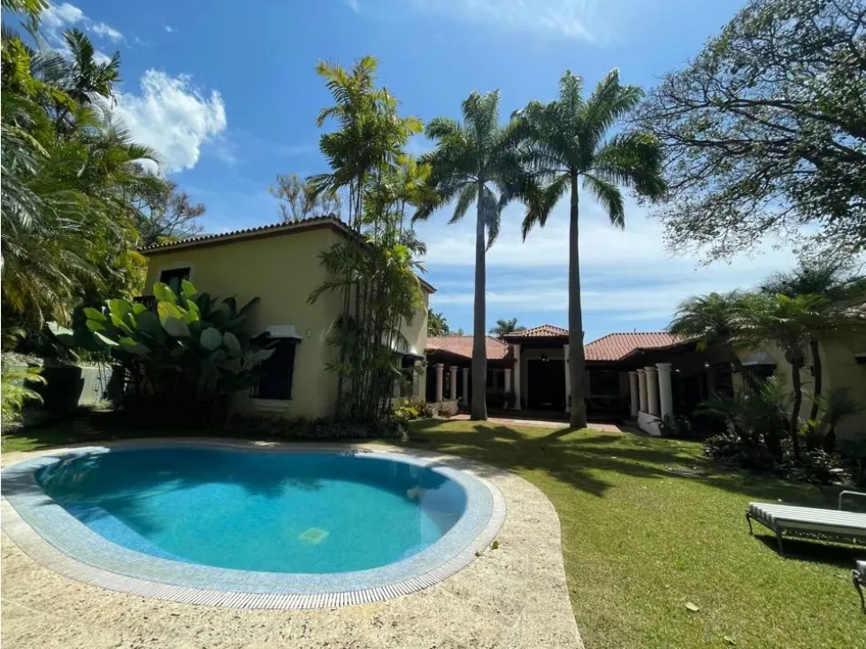 Vendo casa 1000m2 5h+4s/9.5b/8p Los Chorros 3415 - 10