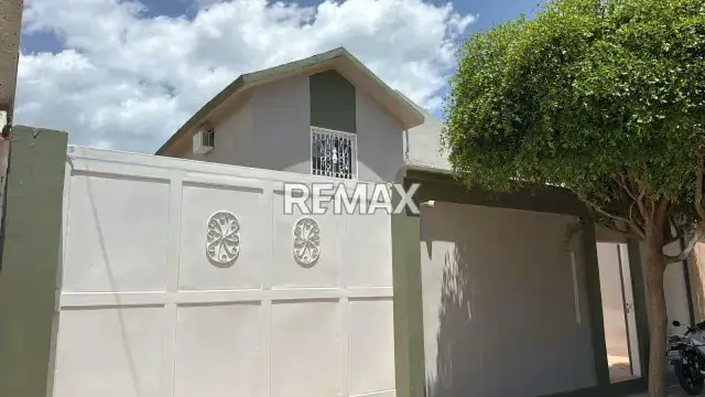 En venta casa en las Acacias los Puertos de Altagracia