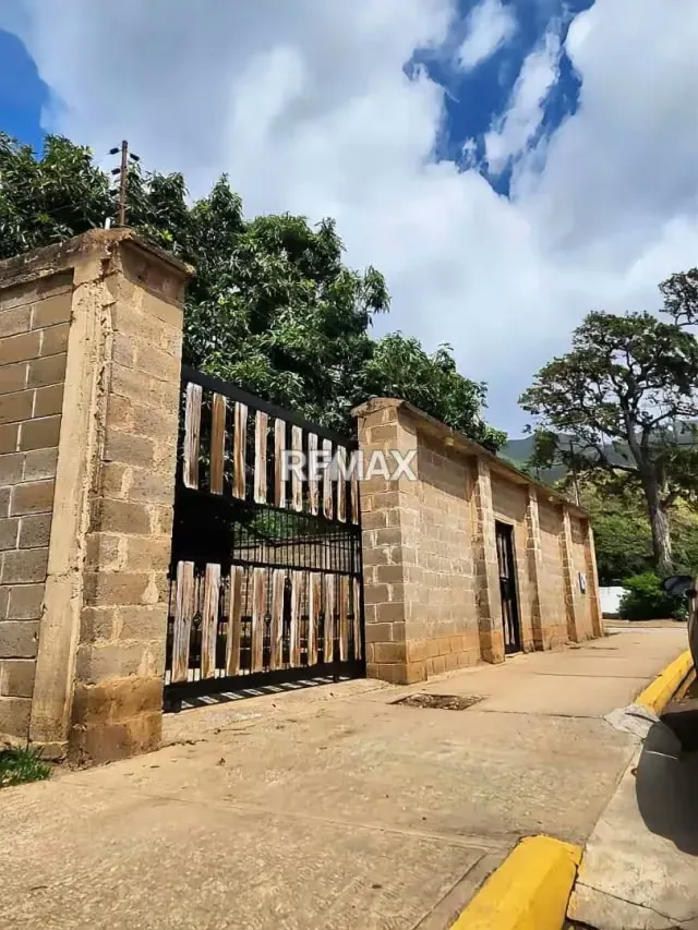 EN VENTA TOWN HOUSE RANCHO AURORA SAN JUAN