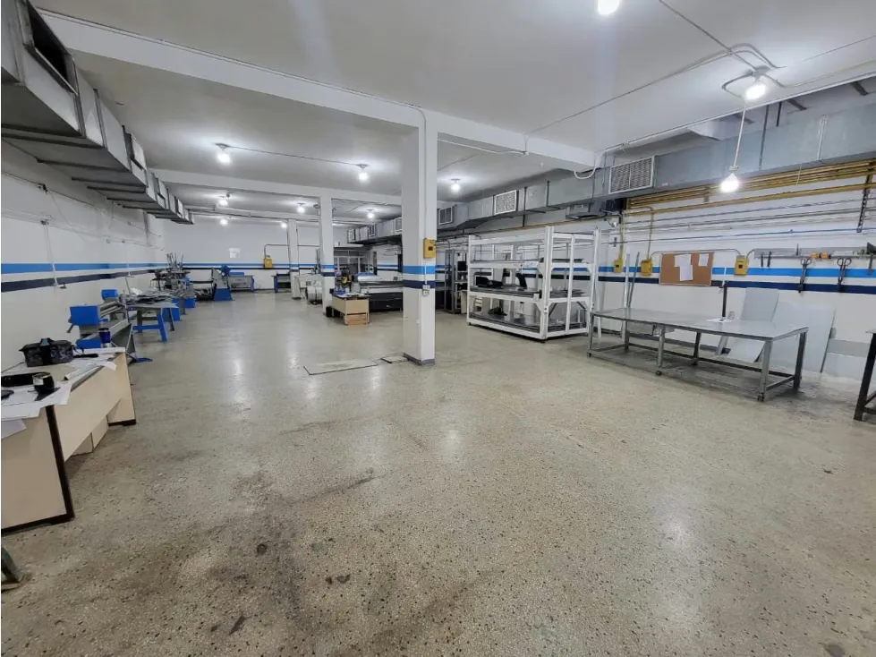 Vendo local comercial 1450 mts2 Puente Hierro 6462 - 3