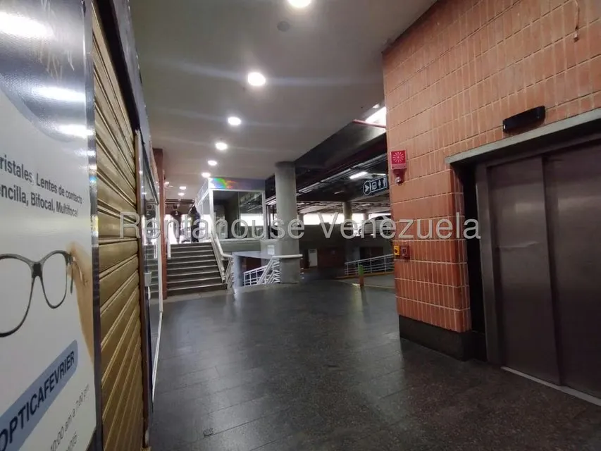 Local Comercial en Alquiler en Colinas de Valle Arriba, Distrito Metropolitano - 7
