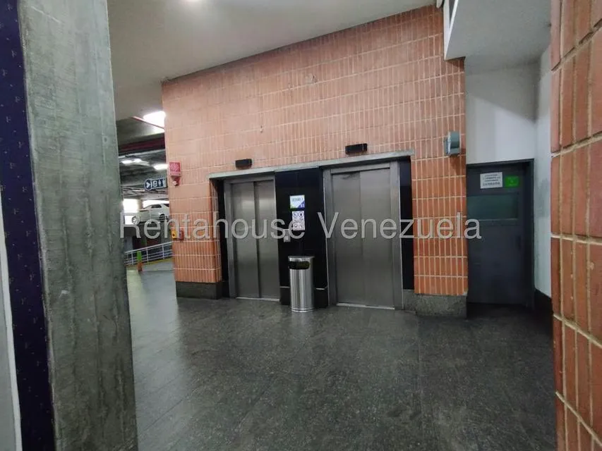 Local Comercial en Alquiler en Colinas de Valle Arriba, Distrito Metropolitano - 8