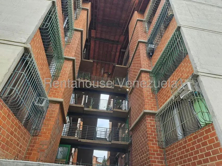 Apartamento (1 Nivel) en Venta en Nueva Casarapa, Miranda - 3