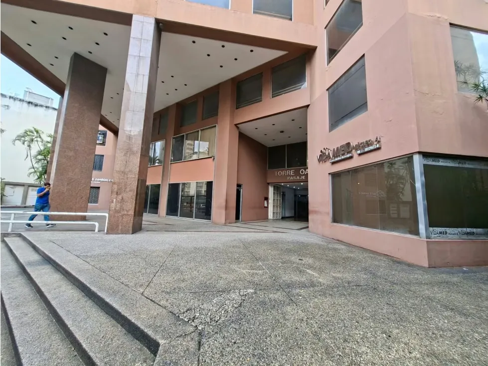 En venta Oficina amoblada en Av Solano, Las Delicias Sab Grande 122M2 - 2