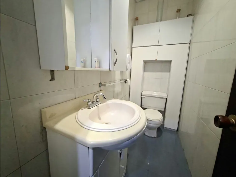En venta Oficina amoblada en Av Solano, Las Delicias Sab Grande 122M2 - 26