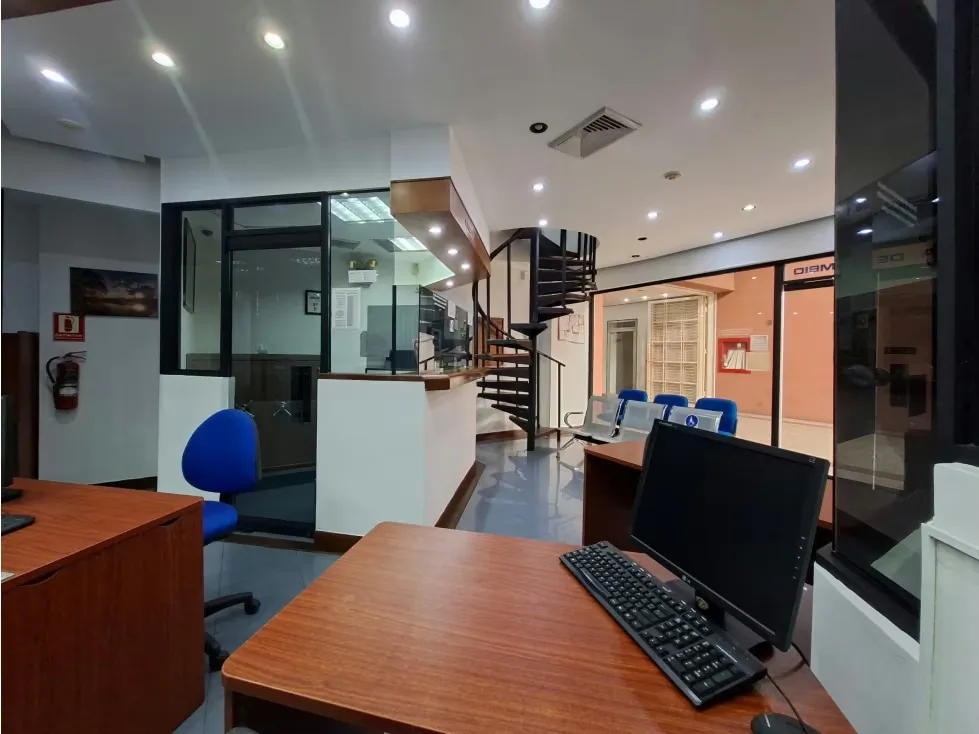 En venta Oficina amoblada en Av Solano, Las Delicias Sab Grande 122M2 - 7