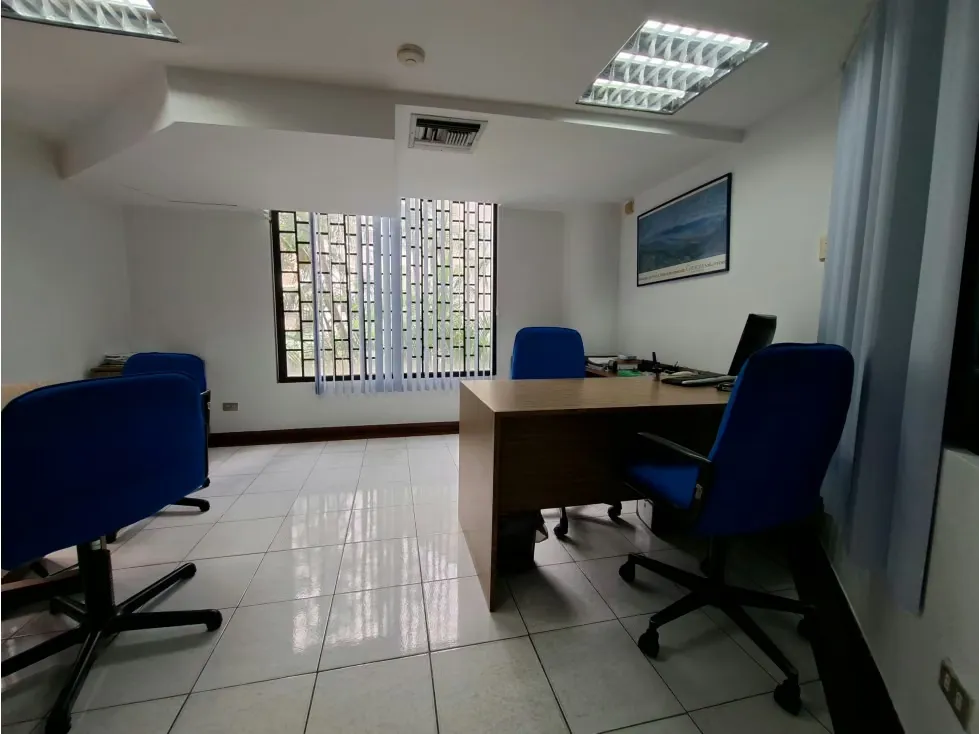 En venta Oficina amoblada en Av Solano, Las Delicias Sab Grande 122M2 - 9