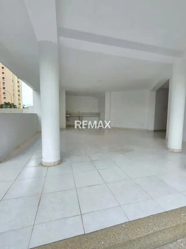 EN VENTA APARTAMENTO RES. EL PORTICO URB. LA TRIGALEÑA - 14