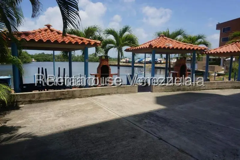 Apartamento (1 Nivel) en Alquiler en Puerto Encantado, Miranda - 15