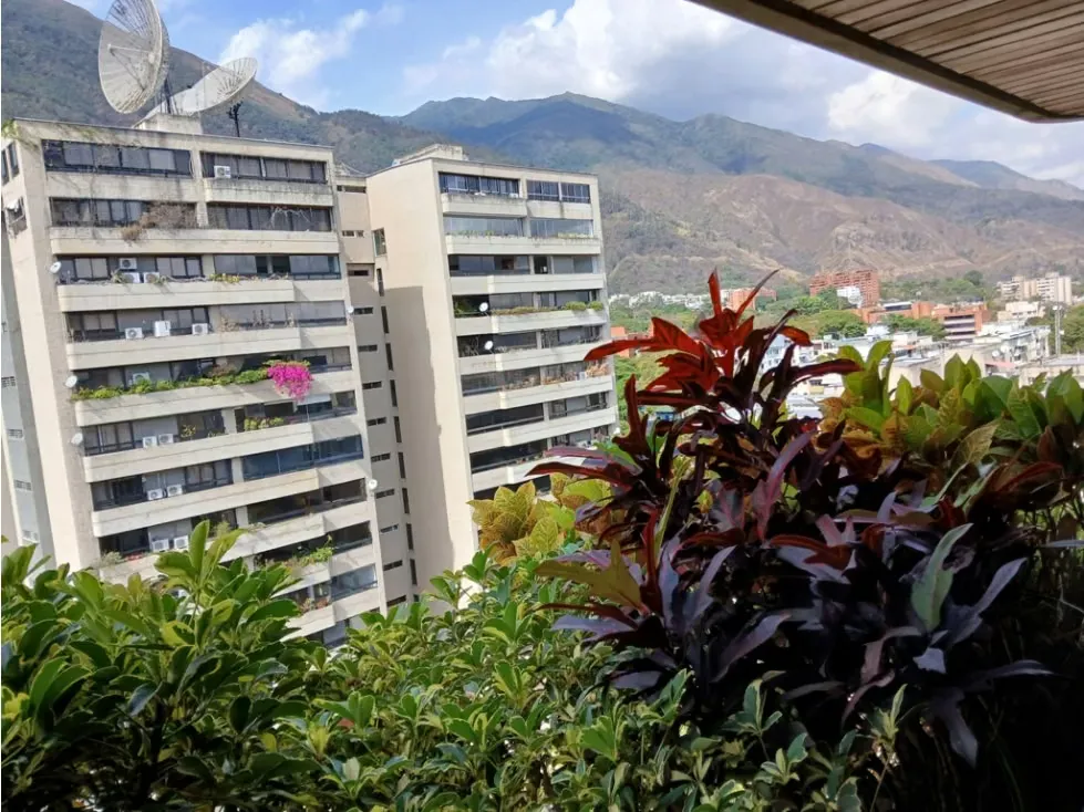 Vendo apartamento 232m2 Santa Eduvigis 1634