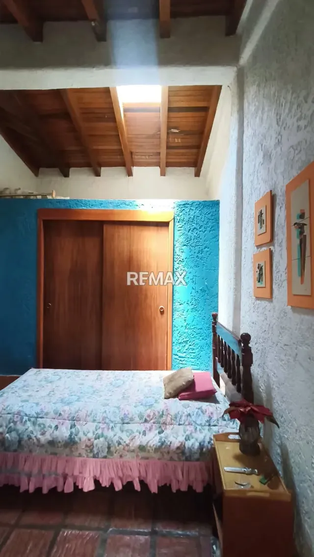 OPORTUNIDAD EN COLINAS DE GUATAPARO - VENTA DE CASA DE UNA PLANTA - 15