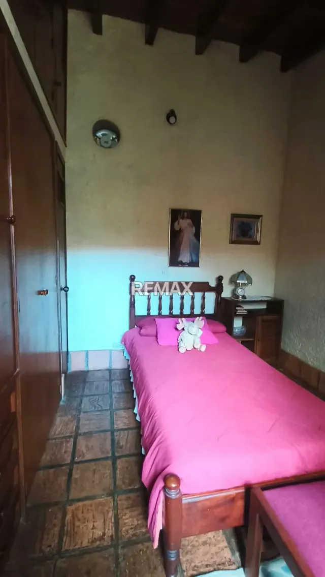 OPORTUNIDAD EN COLINAS DE GUATAPARO - VENTA DE CASA DE UNA PLANTA - 18